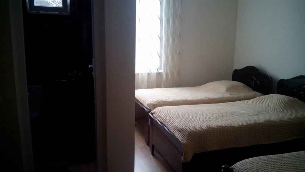 Guest House Batoumi Extérieur photo
